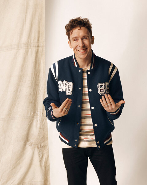 Scottish stand-up comedian Larry Dean in his official SNL UK cast portrait